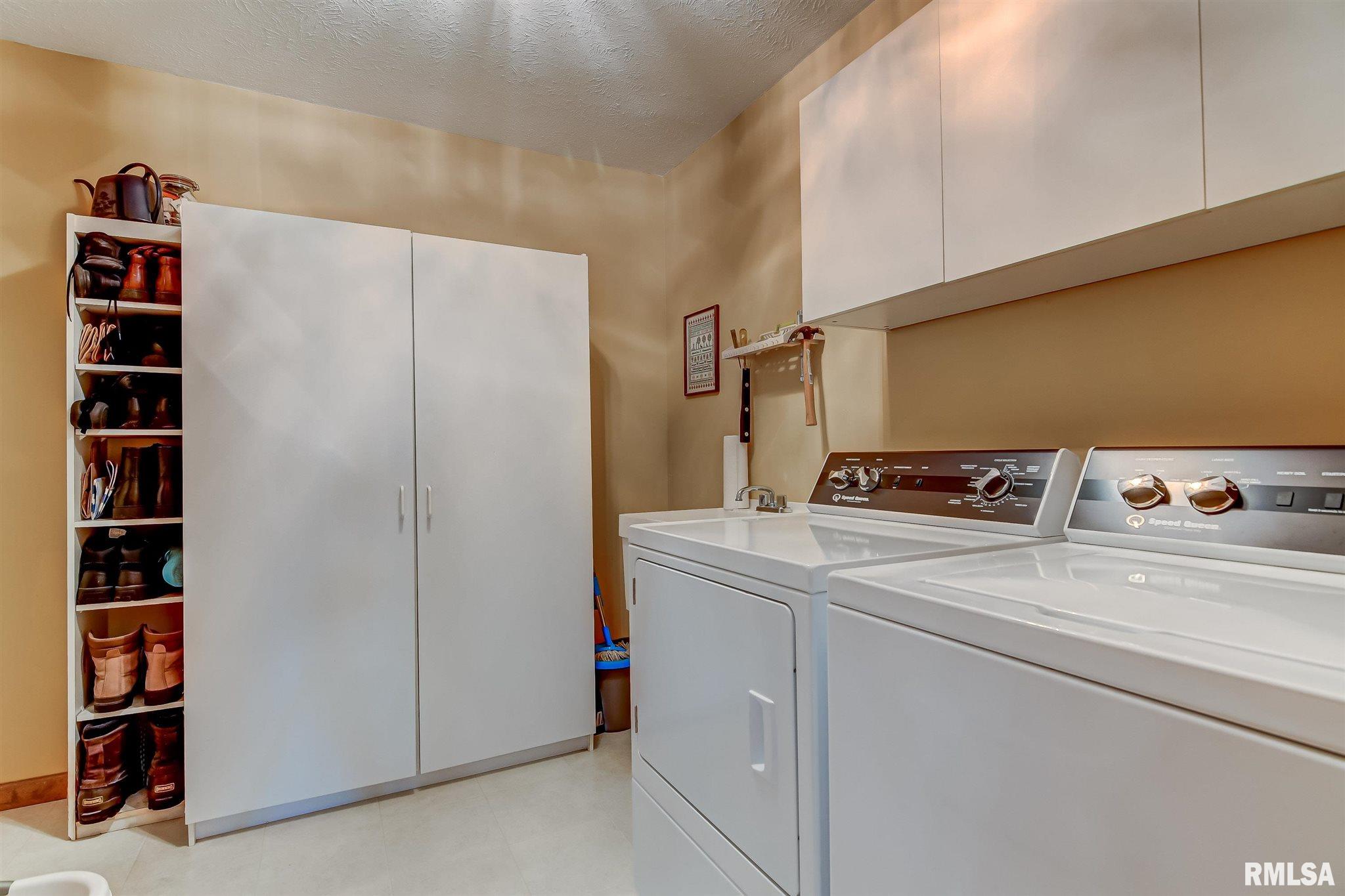 1705 Clearview Street Springfield, IL 62704 - Photo 21 of 39 Gallery Image 21