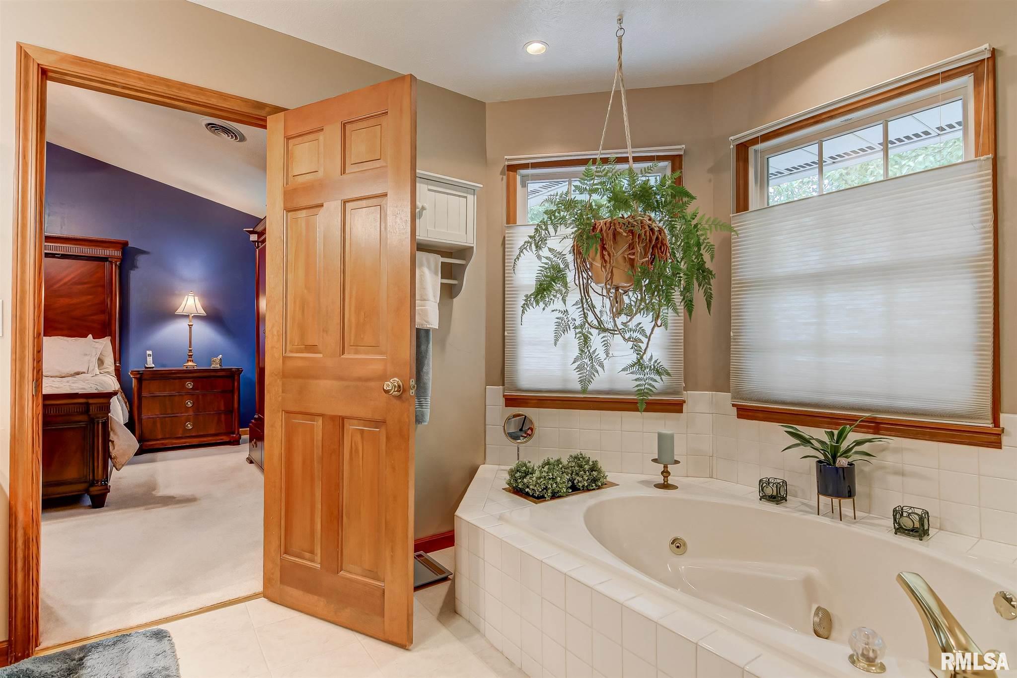 1705 Clearview Street Springfield, IL 62704 - Photo 28 of 39 Gallery Image 28