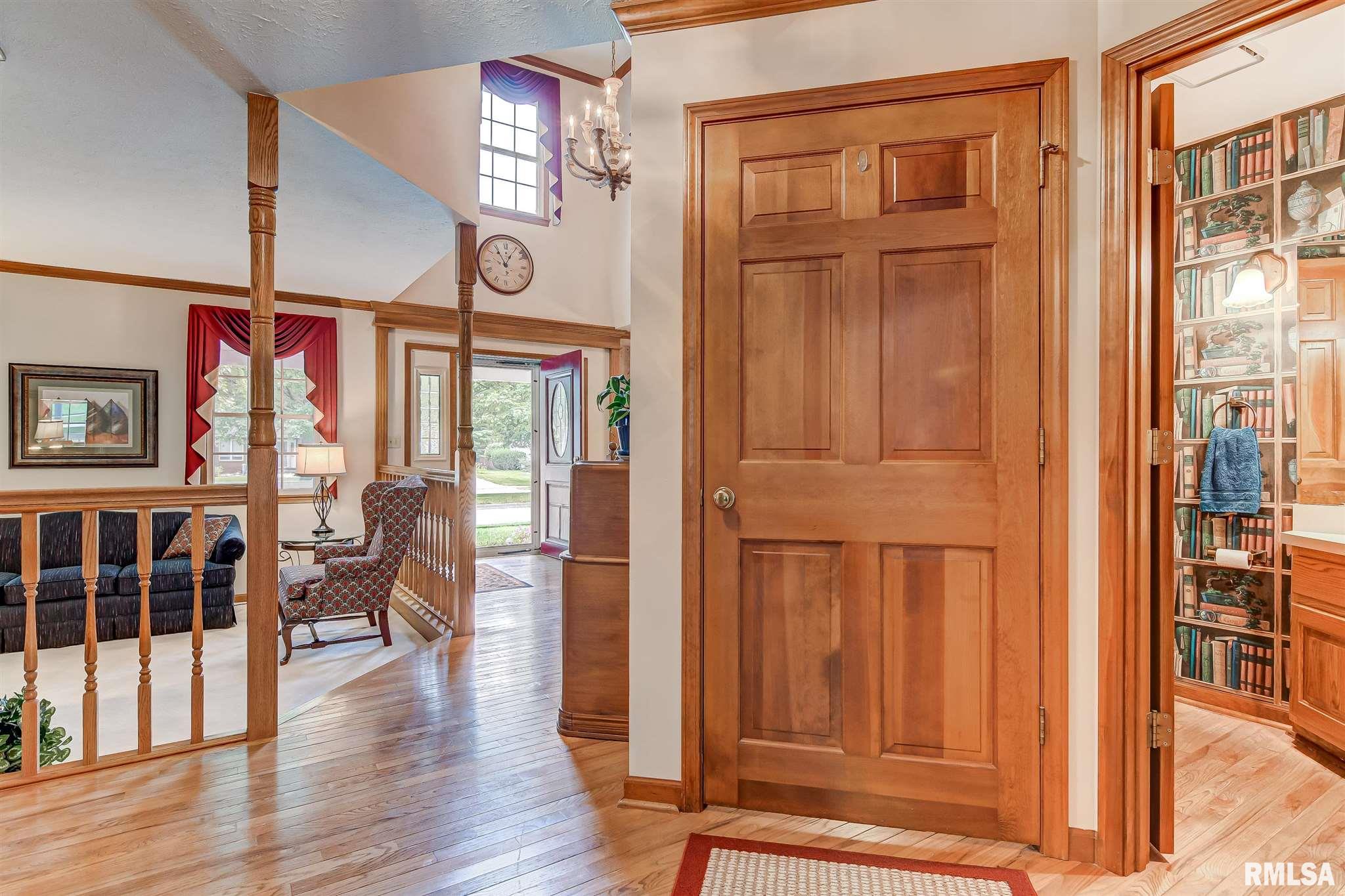 1705 Clearview Street Springfield, IL 62704 - Photo 6 of 39 Gallery Image 6