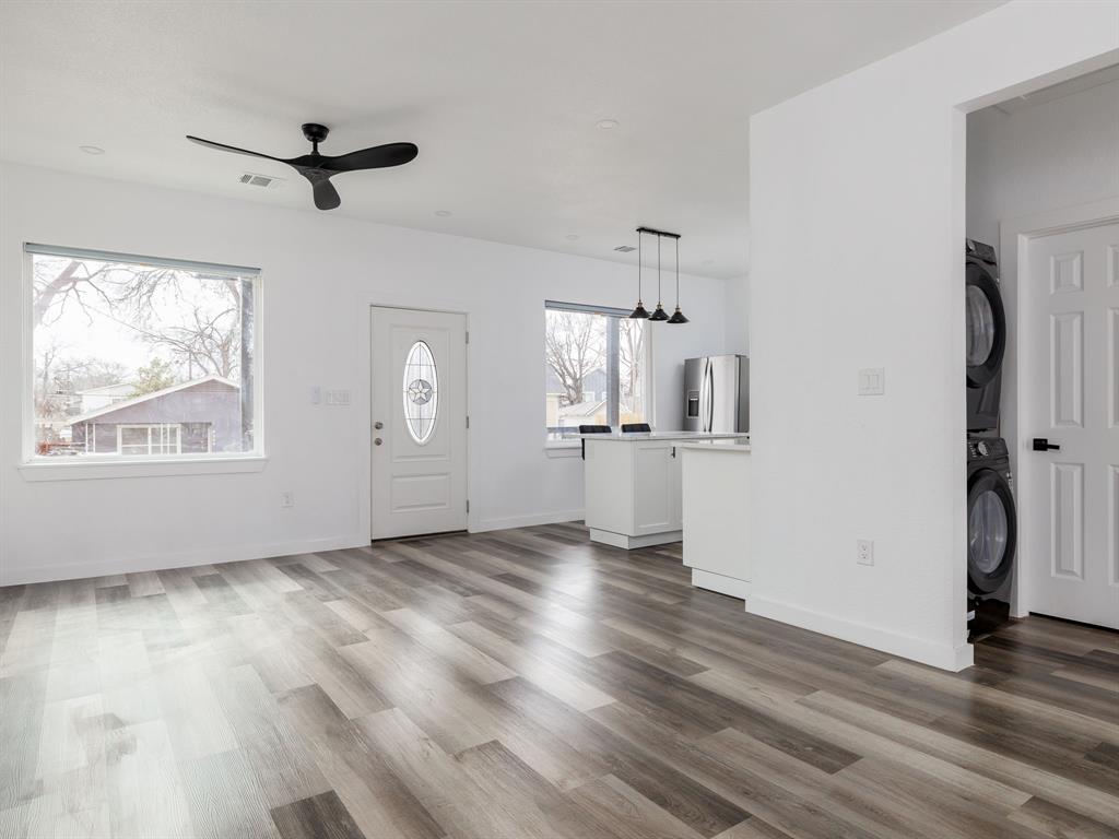 2308 Santa Maria Street Austin, TX 78702 - Photo 10 of 32