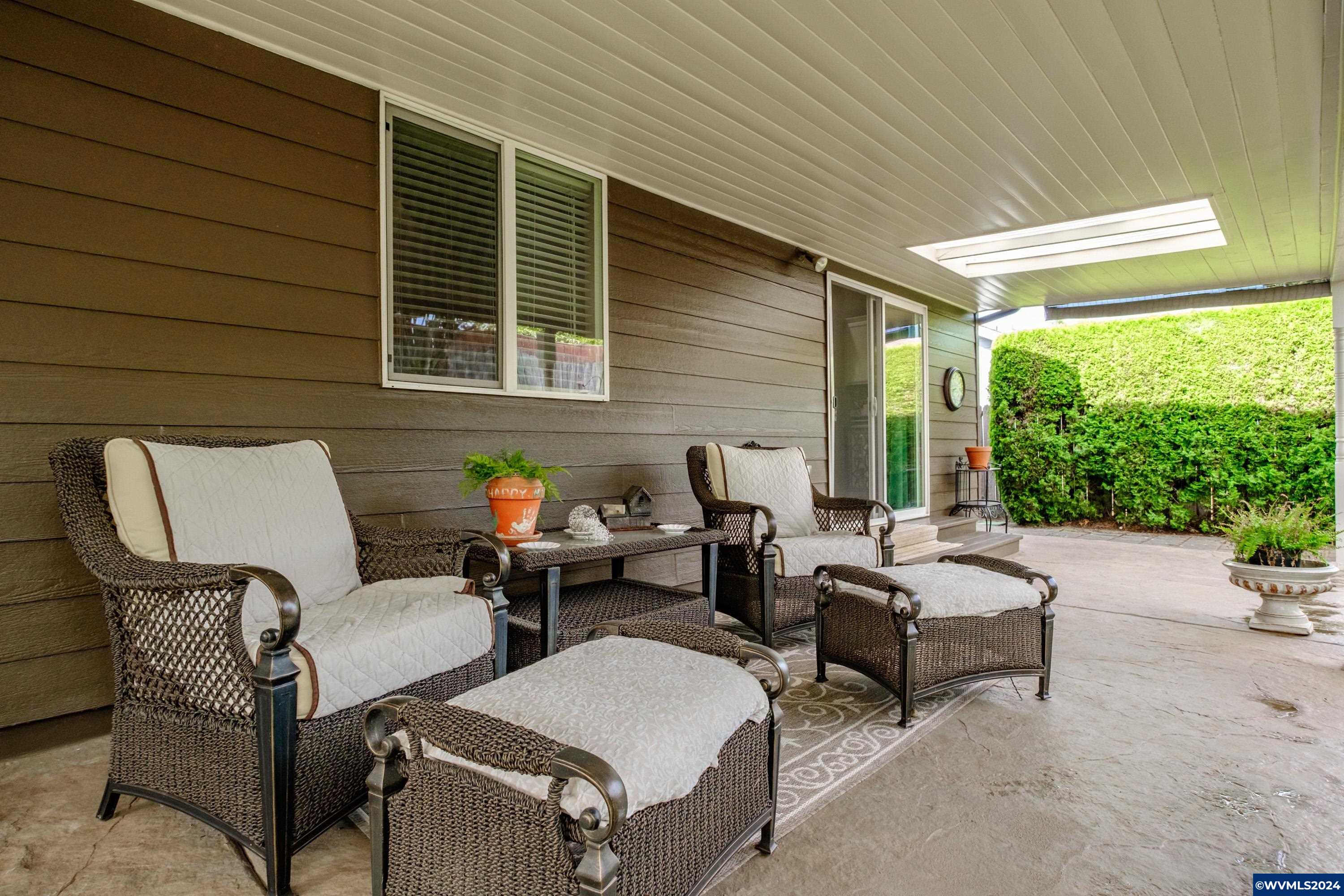 1689 Baxter Road Southeast Salem, OR 97306 - Photo 39 of 42 Gallery Image 39