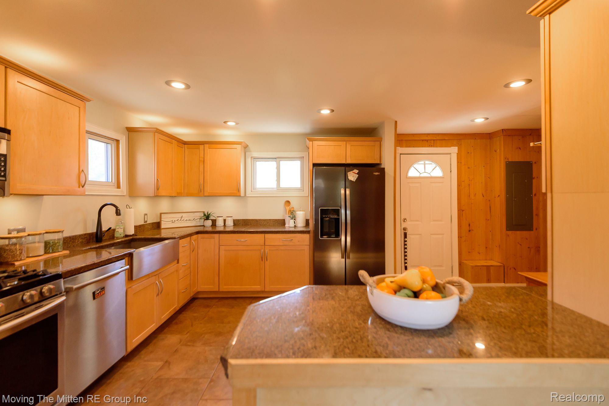 48631 Willis Road Belleville, MI 48111 - Photo 10 of 46 Gallery Image 10