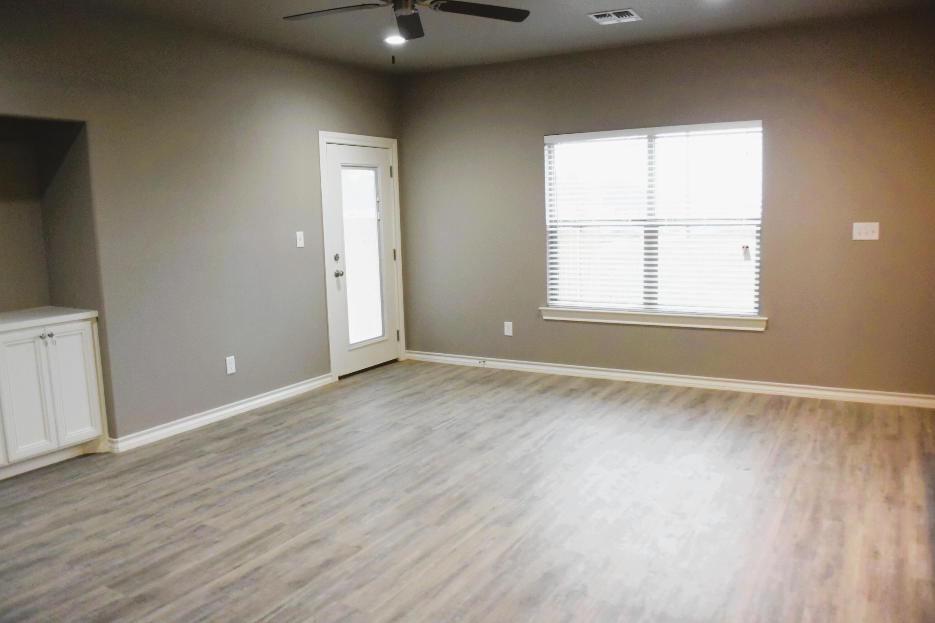 2219 Quitman Avenue Lubbock, TX 79407 - Photo 4 of 13 LIving Room