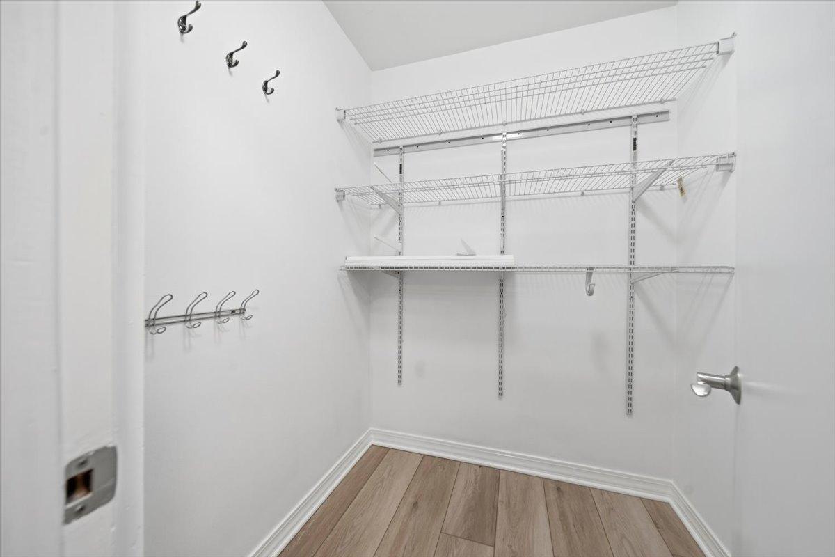 821 Douglas Avenue, Unit 104 Minneapolis, MN 55403 - Photo 12 of 32