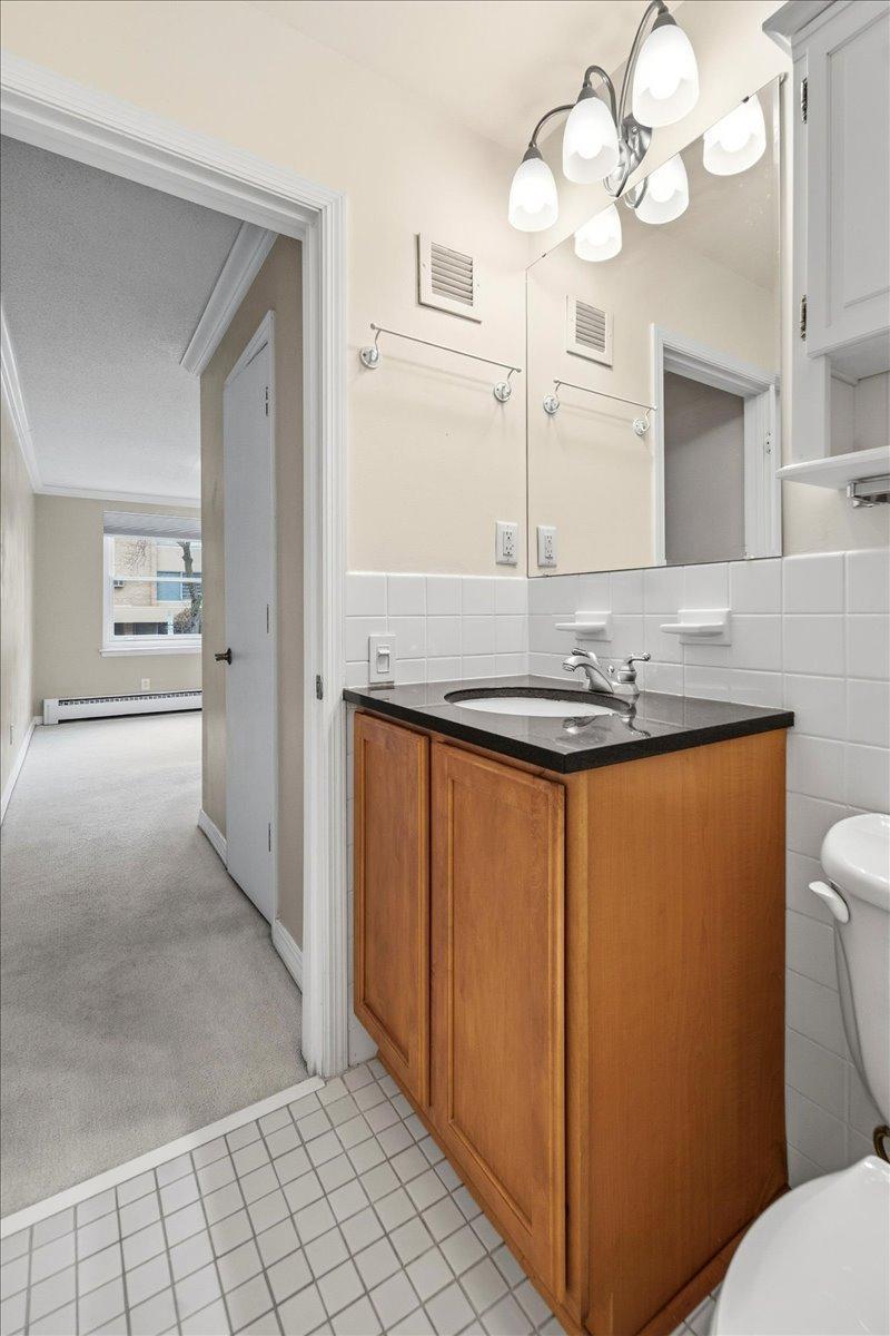 821 Douglas Avenue, Unit 104 Minneapolis, MN 55403 - Photo 16 of 32