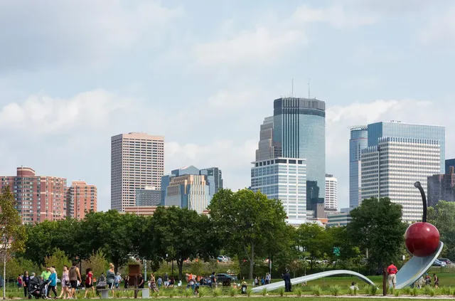 $2,195 | 821 Douglas Avenue, Unit 104, Minneapolis, MN 55403