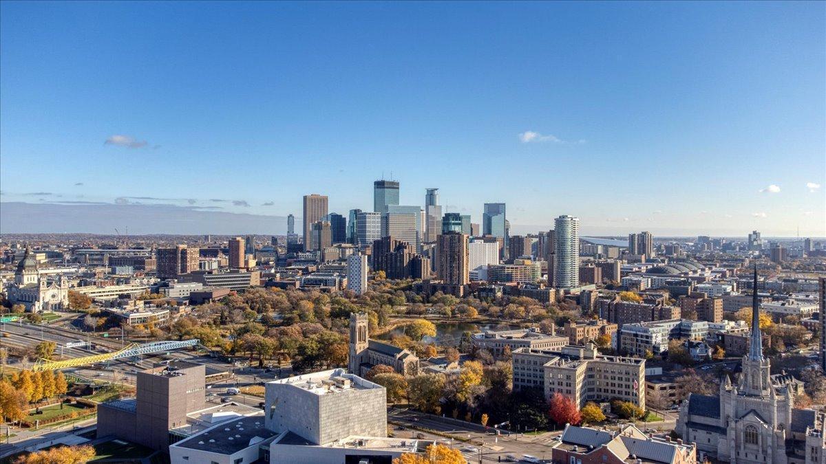 821 Douglas Avenue, Unit 104 Minneapolis, MN 55403 - Photo 31 of 32