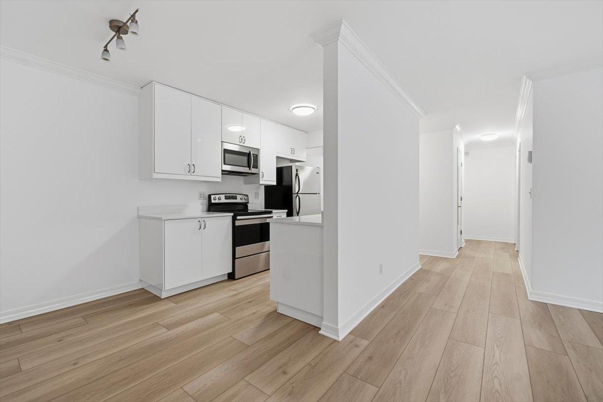 821 Douglas Avenue, Unit 104 Minneapolis, MN 55403 - Photo 6 of 32