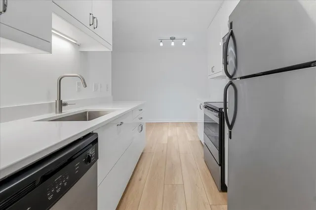 $2,195 | 821 Douglas Avenue, Unit 104, Minneapolis, MN 55403