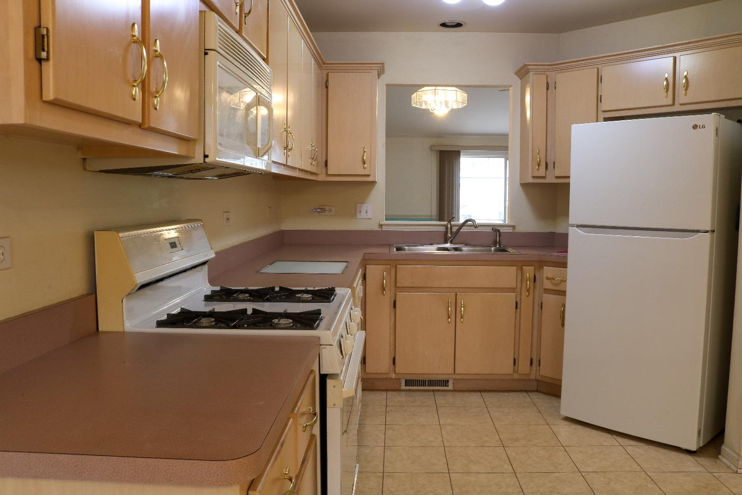 1506 Rokosz Lane Dyer, IN 46311 - Photo 7 of 38 1500x1000