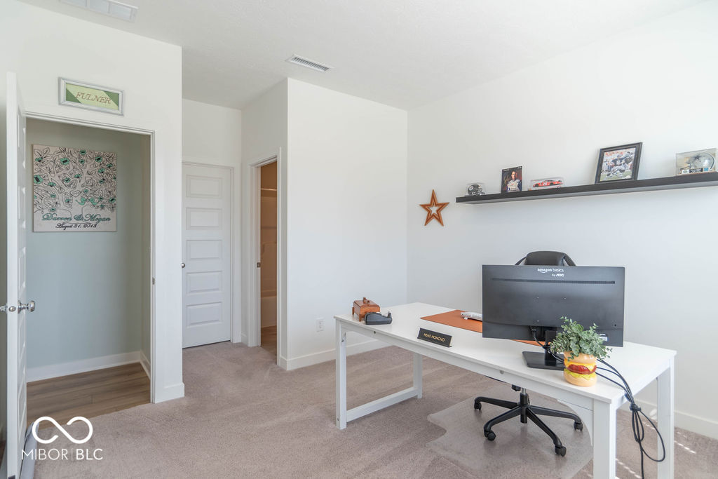 1516 Ironwood Road Greenfield, IN 46140 - Photo 7 of 41