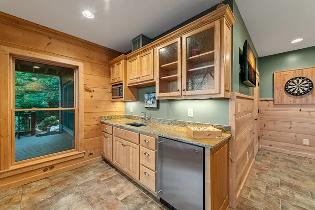 $1,150,000 | 260 Huckleberry Hollow, Morganton, GA 30560