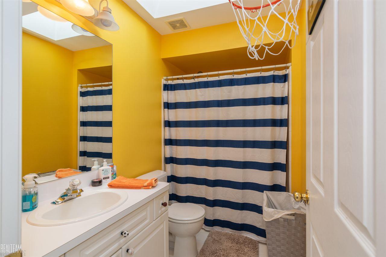 1052 Chesapeake Rochester Hills, MI 48307 - Photo 32 of 54