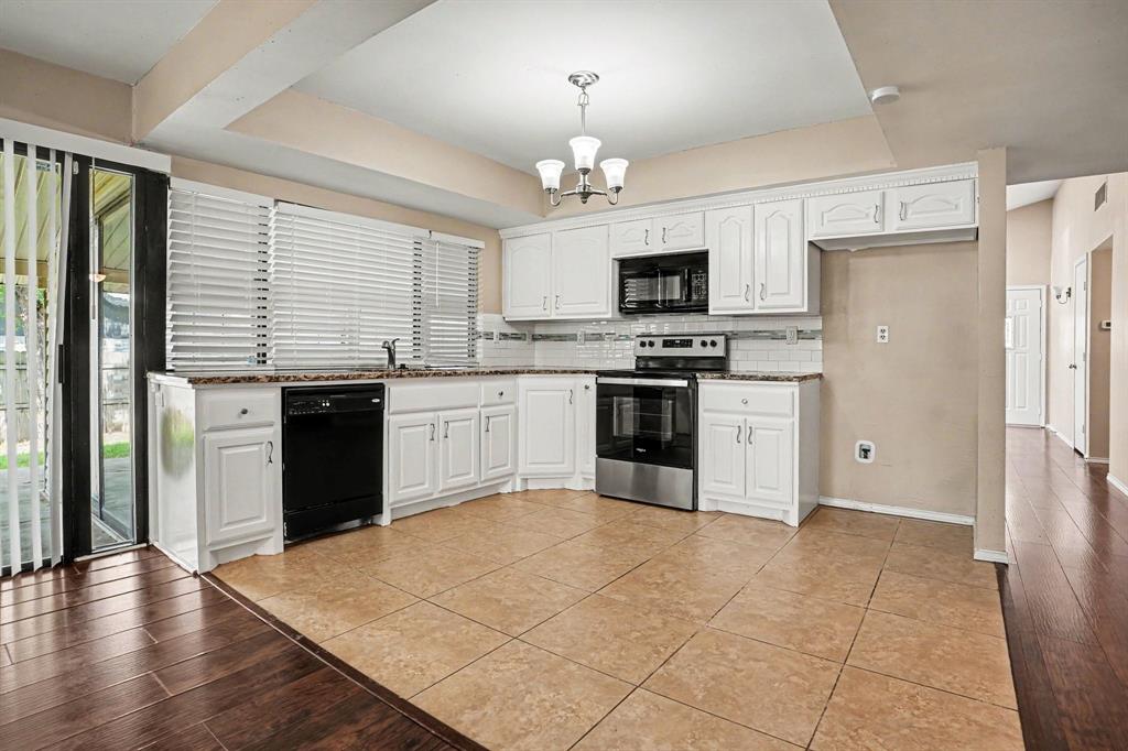 3708 Pinewood Street Bedford, TX 76021 - Photo 7 of 25