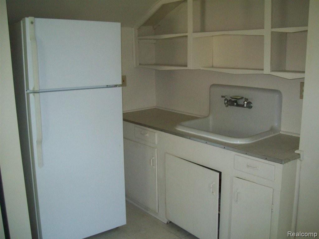 211 Riverside Drive Mount Clemens, MI 48043 - Photo 13 of 23 100_3138.JPG