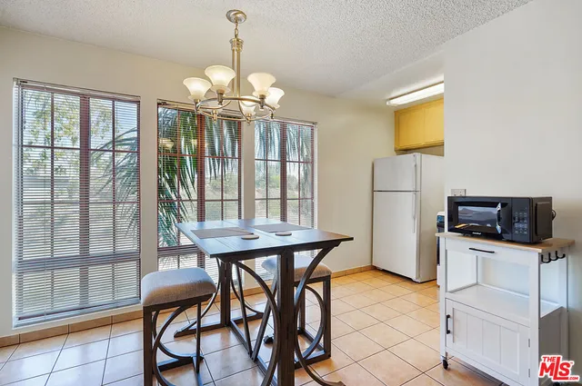 $1,850 | 3600 Bagley Avenue, Unit 207, Los Angeles, CA 90034