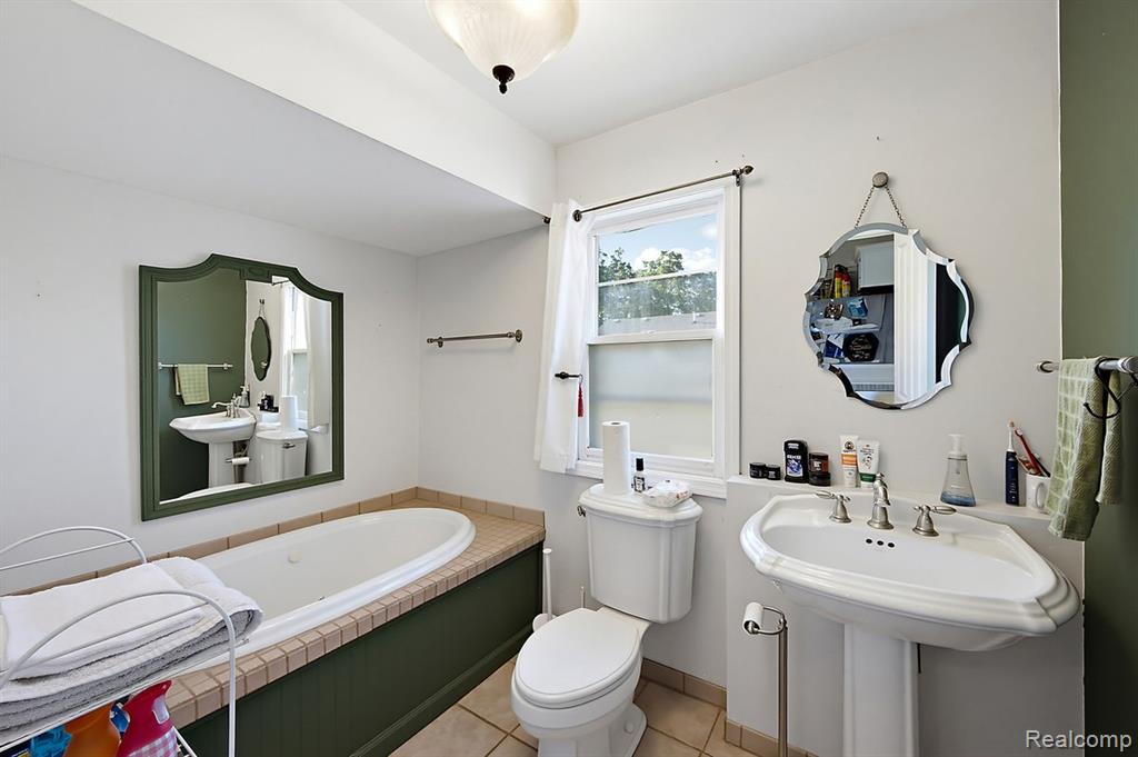 3067 Avalon Road Rochester Hills, MI 48309 - Photo 29 of 35 Gallery Image 29