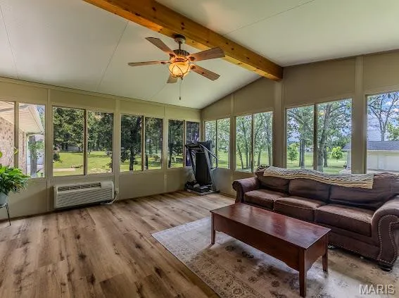 $399,900 | 20150 Southwest Oakwood Drive, Lebanon, MO 65536