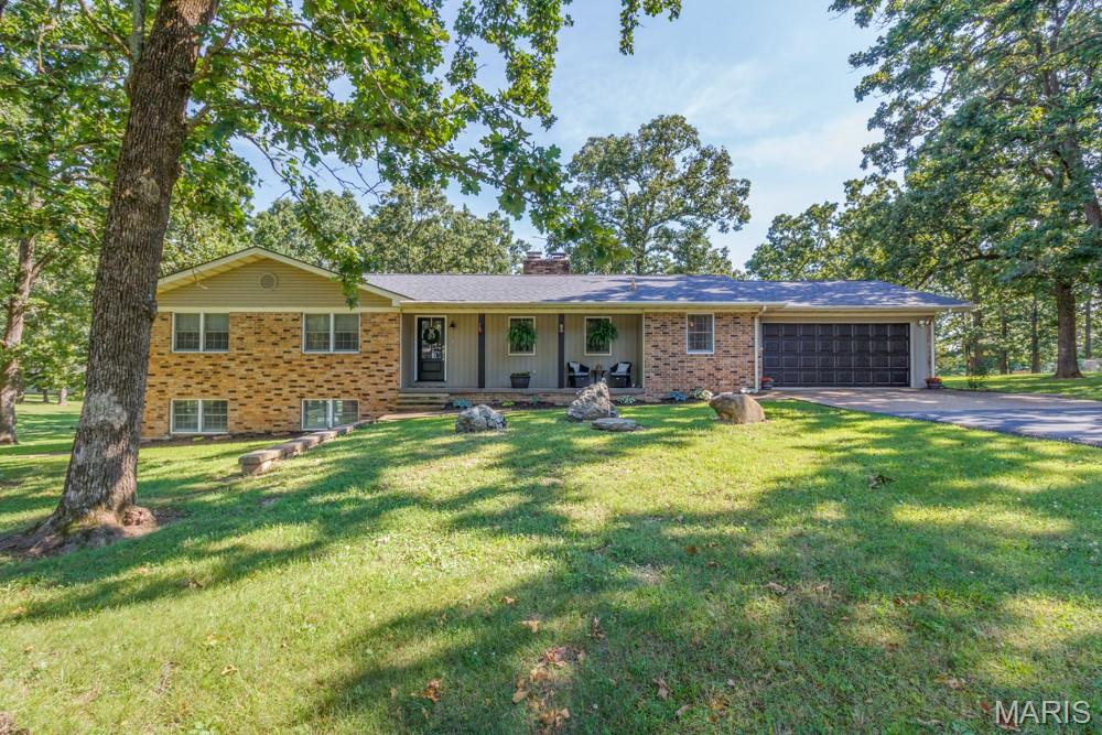 20150 Southwest Oakwood Drive Lebanon, MO 65536 - Photo 2 of 87