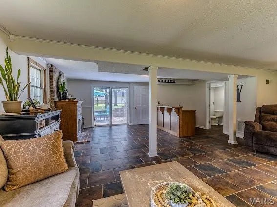 $399,900 | 20150 Southwest Oakwood Drive, Lebanon, MO 65536