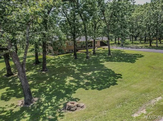 $399,900 | 20150 Southwest Oakwood Drive, Lebanon, MO 65536