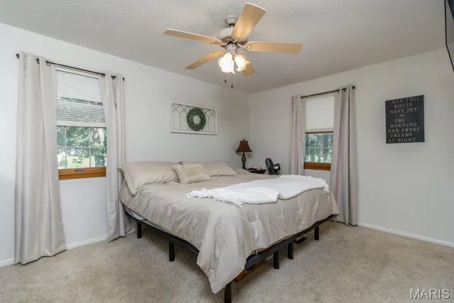 $399,900 | 20150 Southwest Oakwood Drive, Lebanon, MO 65536