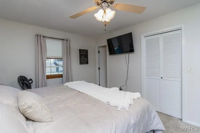 $399,900 | 20150 Southwest Oakwood Drive, Lebanon, MO 65536