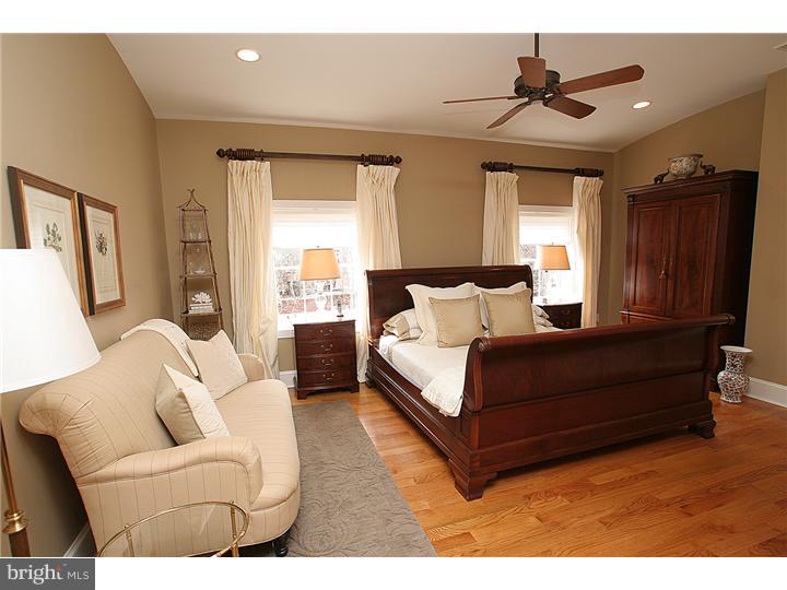 915 Clinton Street, Unit 303 Philadelphia, PA 19107 - Photo 18 of 24