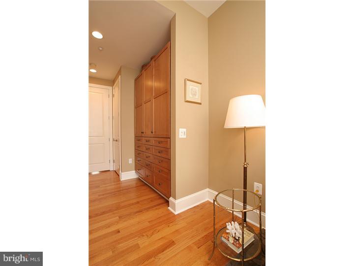 915 Clinton Street, Unit 303 Philadelphia, PA 19107 - Photo 20 of 24