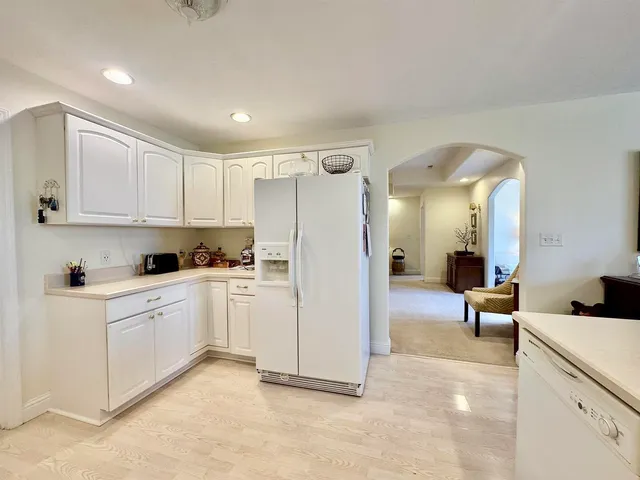 $289,000 | 661 Lake Harbor Drive, Marion, IL 62959