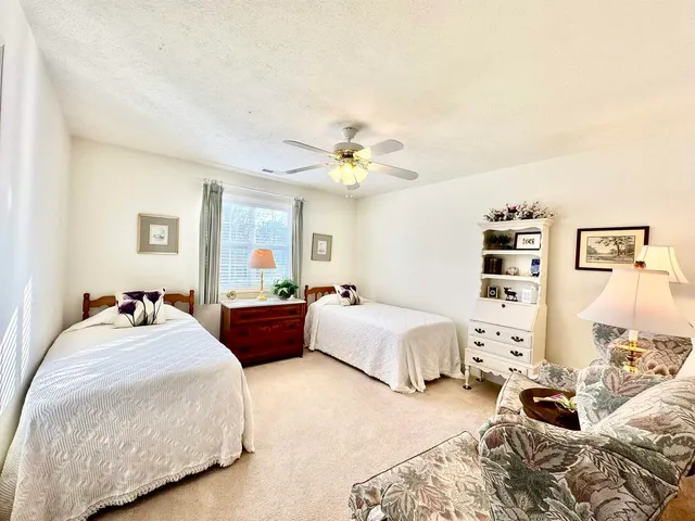 $289,000 | 661 Lake Harbor Drive, Marion, IL 62959