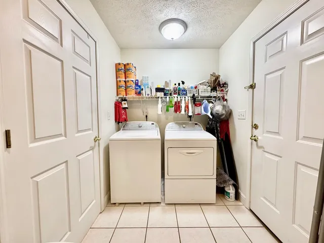 $289,000 | 661 Lake Harbor Drive, Marion, IL 62959