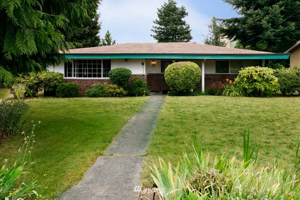 829 Index Court Northeast Renton, WA 98056 - Photo 1 of 15 Gallery Image 1
