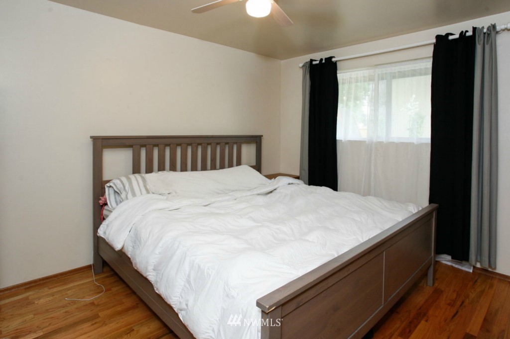 829 Index Court Northeast Renton, WA 98056 - Photo 11 of 15 Gallery Image 11