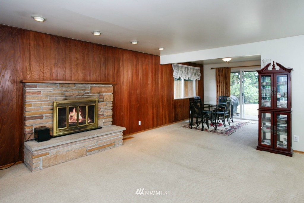 829 Index Court Northeast Renton, WA 98056 - Photo 3 of 15 Gallery Image 3