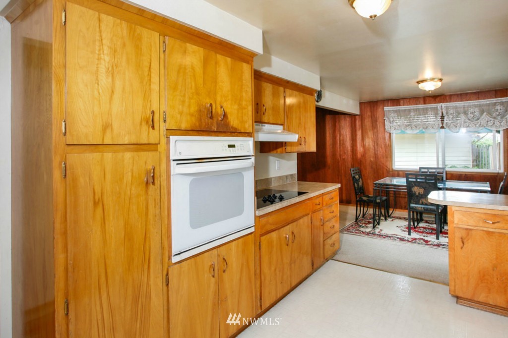 829 Index Court Northeast Renton, WA 98056 - Photo 5 of 15 Gallery Image 5