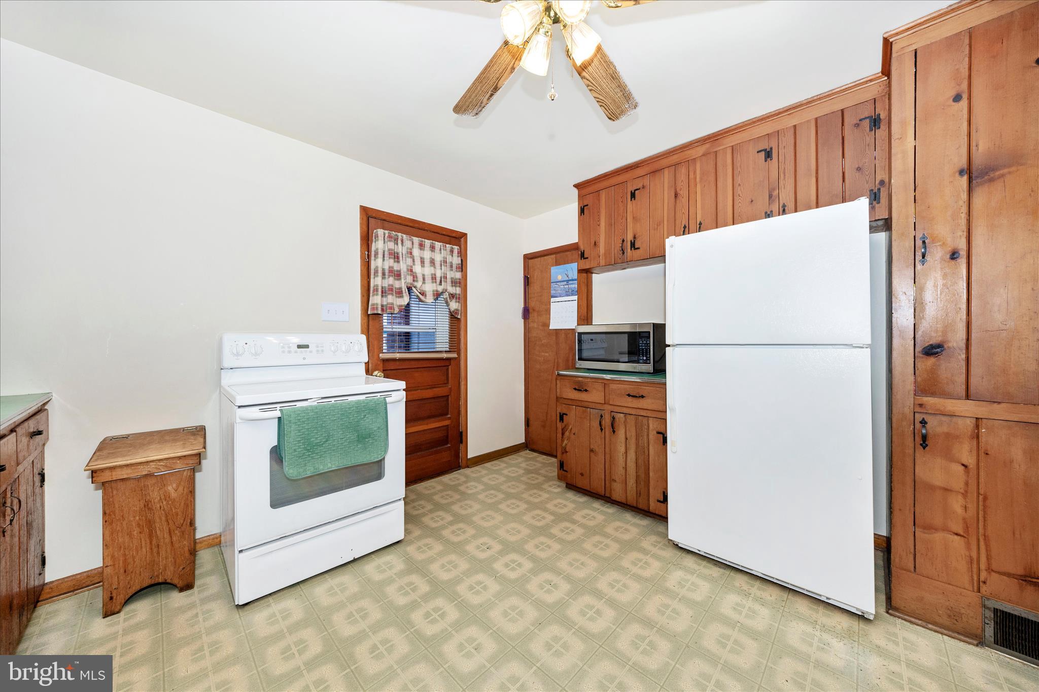 3 East Chestnut Street Funkstown, MD 21734 - Photo 17 of 51 Kitchen