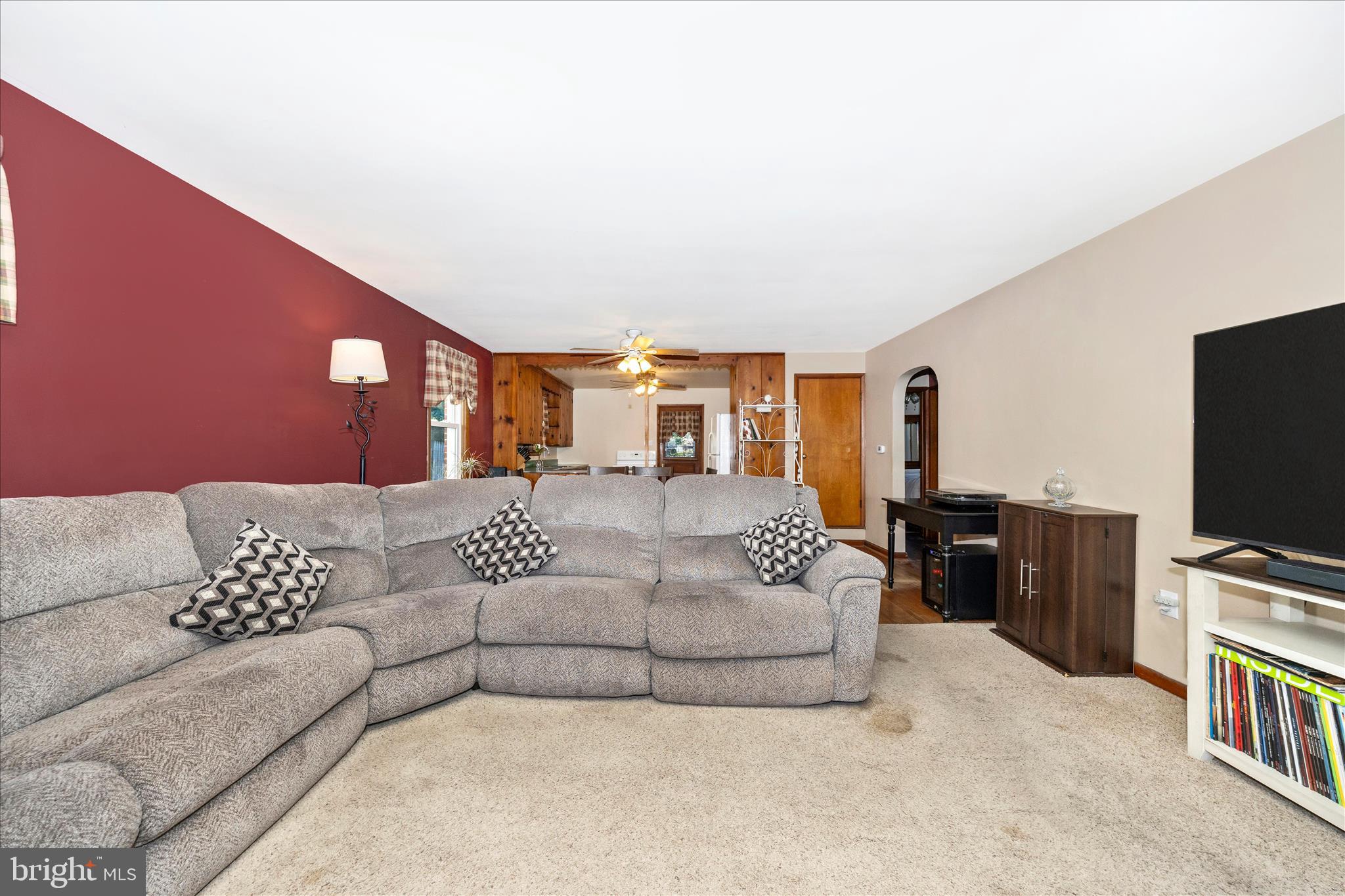 3 East Chestnut Street Funkstown, MD 21734 - Photo 4 of 51 Living Room
