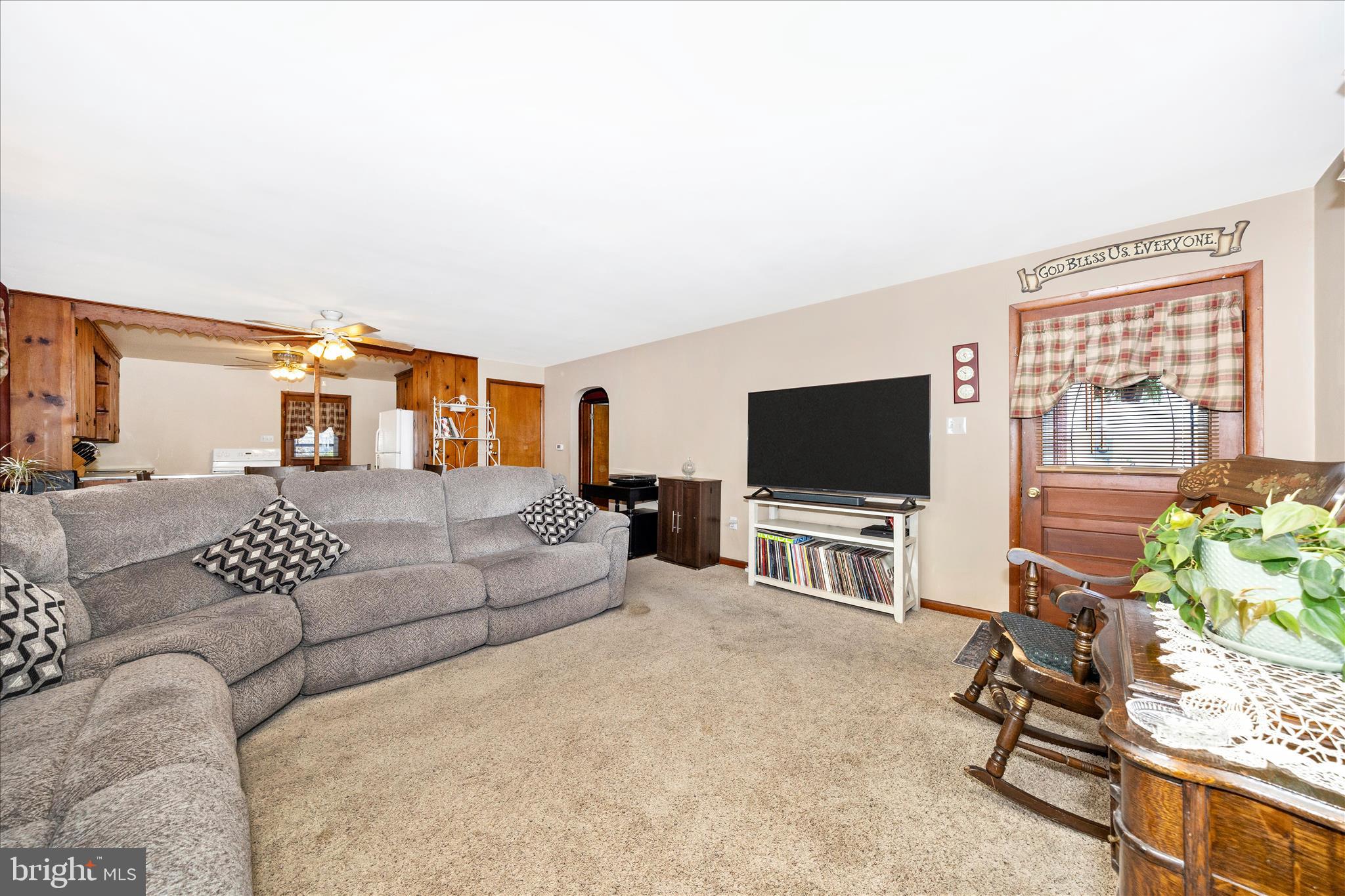 3 East Chestnut Street Funkstown, MD 21734 - Photo 5 of 51 Living Room
