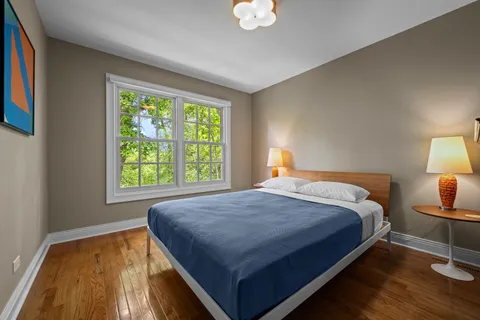 $1,175,000 | 861 Gloucester Crossing, Lake Forest, IL 60045