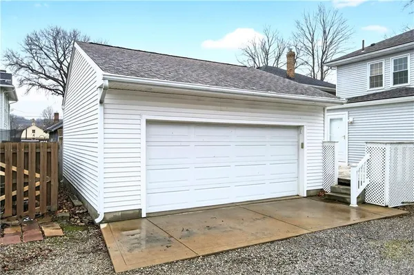 $293,000 | 158 Market Street, Beaver, PA 15009