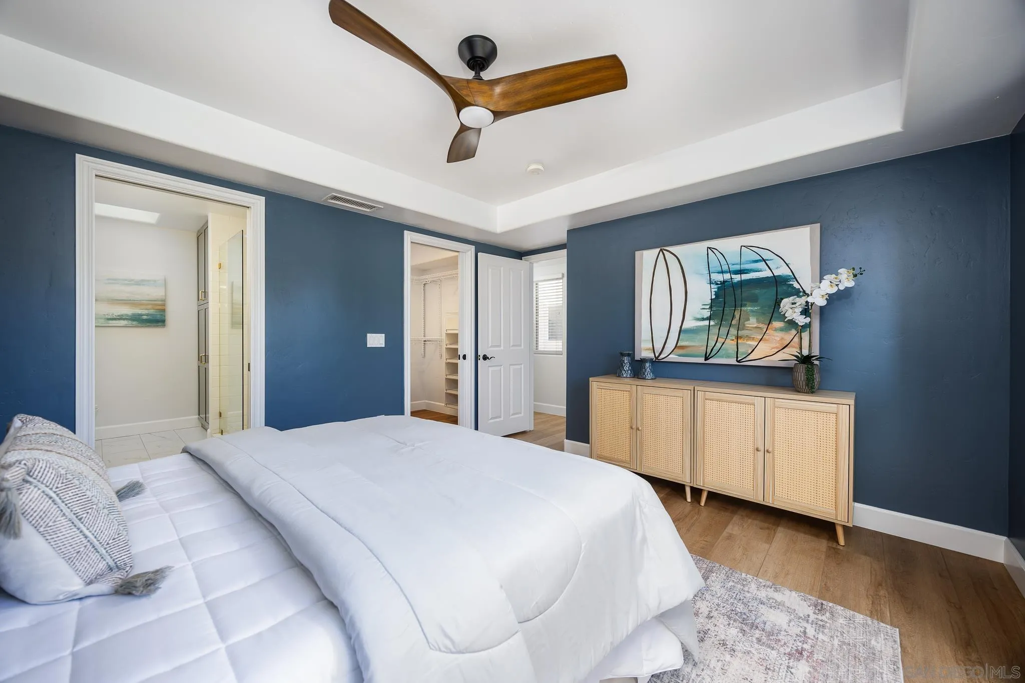 3986 Riviera Drive San Diego, CA 92109 - Photo 15 of 35 a bedroom with a bed and a dresser