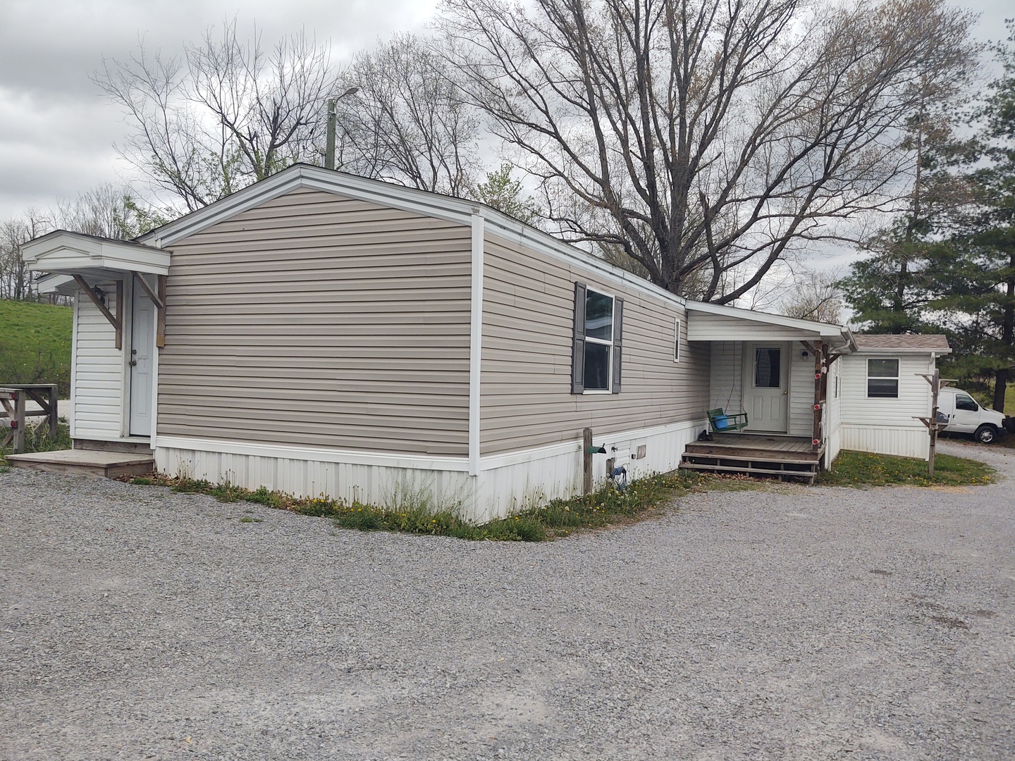 155 Shelby Road Vienna, IL 62995 - Photo 3 of 21