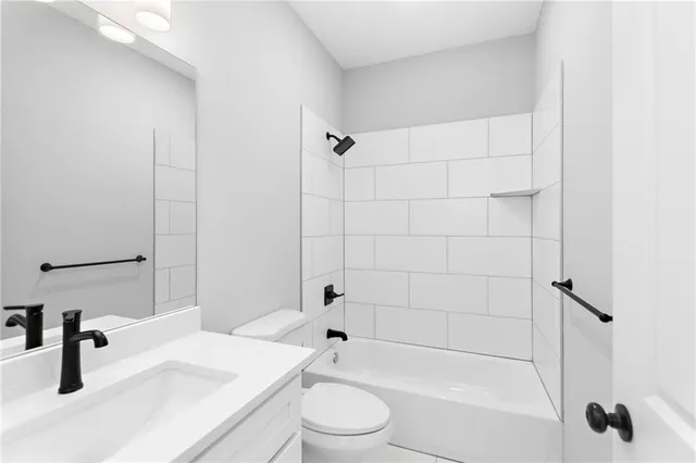 $2,750 | 522 Northwest 110th Street, Kansas City, MO 64155