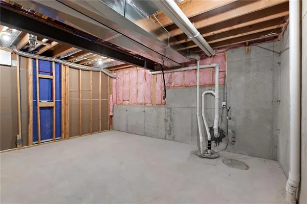 $3,200 | 522 Northwest 110th Street, Kansas City, MO 64155