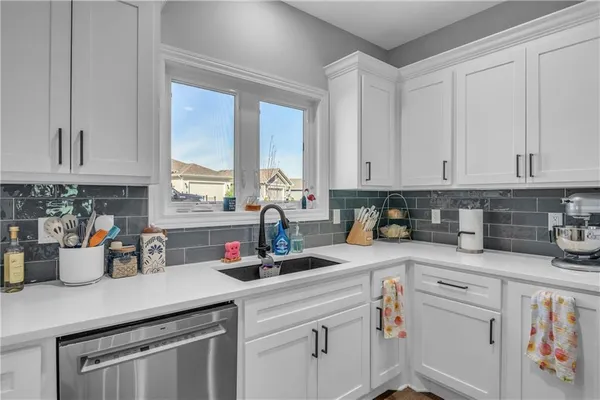 $3,200 | 522 Northwest 110th Street, Kansas City, MO 64155