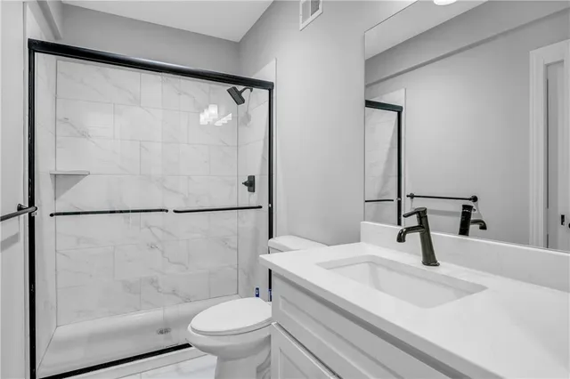 $2,750 | 522 Northwest 110th Street, Kansas City, MO 64155