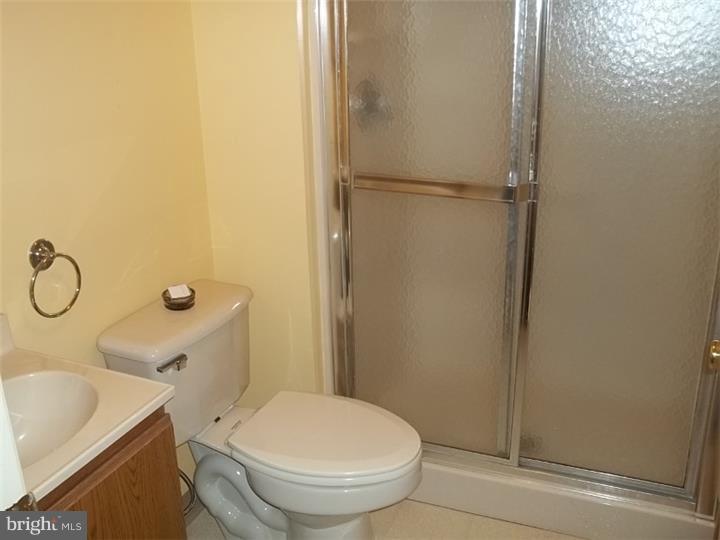 363 Estate Road Boyertown, PA 19512 - Photo 9 of 10 Bathroom