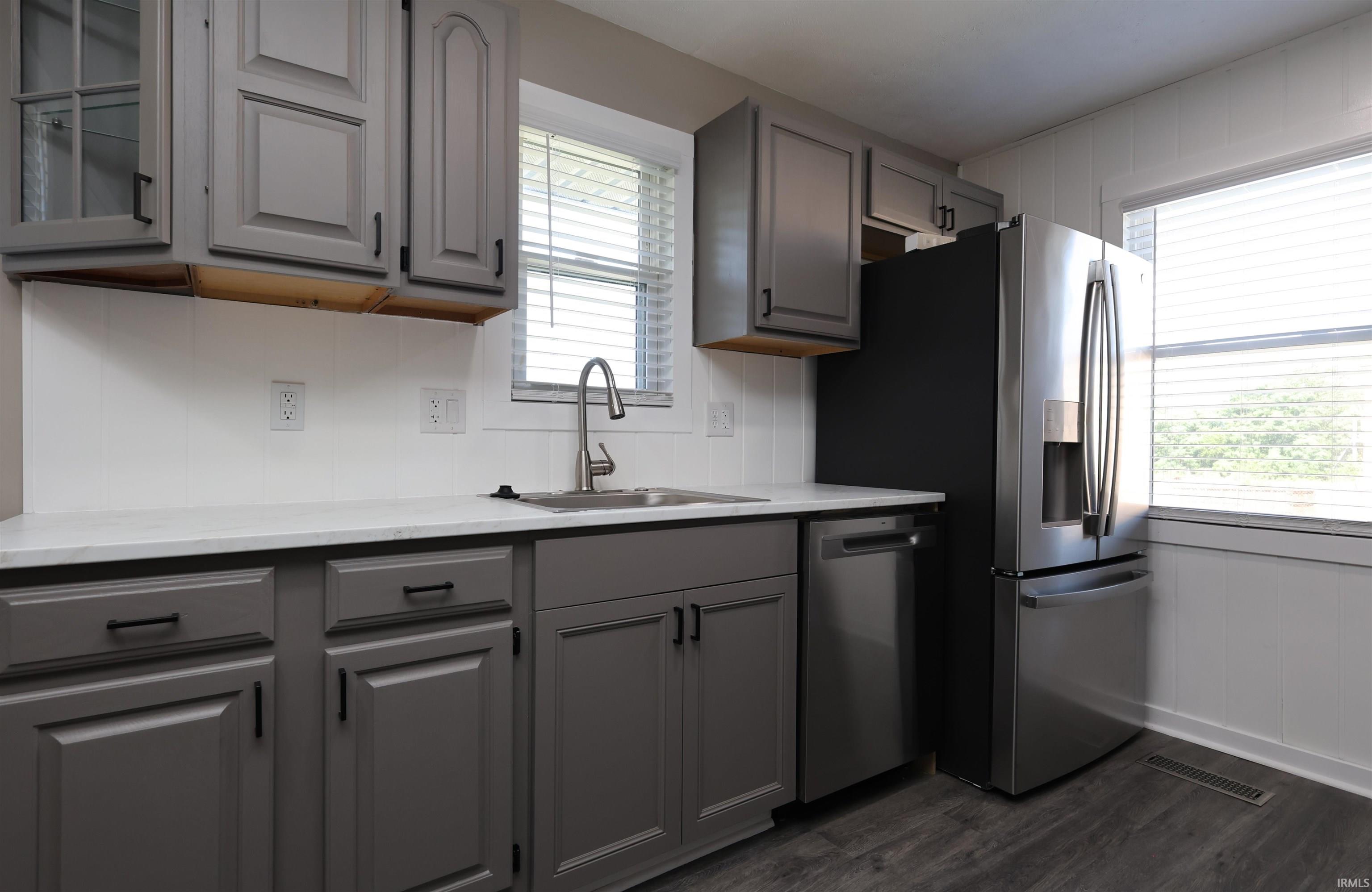 2114 South Branson Street Marion, IN 46953 - Photo 4 of 14