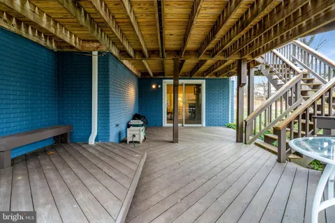 $825,000 | 14404 Coachway Drive, Centreville, VA 20120